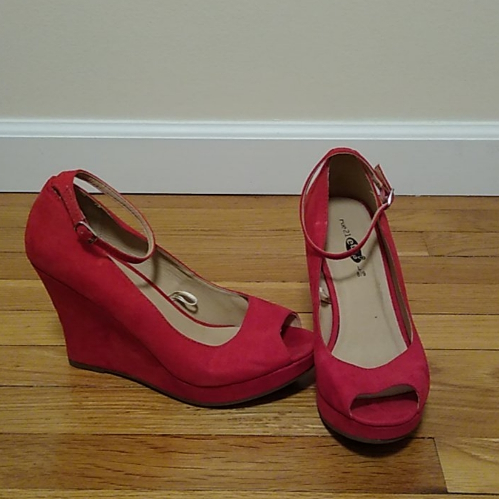 Open toe wedges
